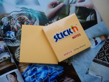 Блок самоклеящийся бумажный Stick`n 21391 76x76мм 100лист. 70г/м2 пастель оранжевый