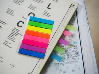 Закладки самокл. индексы пластиковые Stick`n 21401 8x45мм 8цв.в упак. 20лист европодвес