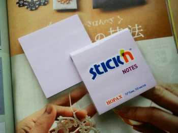 Блок самоклеящийся бумажный Stick`n 21403 76x76мм 100лист. 70г/м2 пастель сиреневый