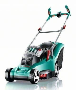 902320