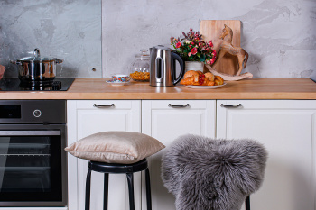 Чайник электрический Starwind SKS4210