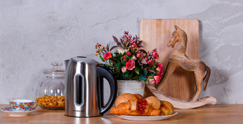 Чайник электрический Starwind SKS4210